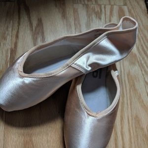 Freed pointe shoes